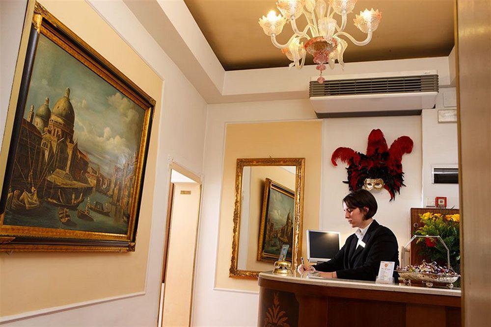 Alle Guglie Boutique Hotel Venedig Interiør billede
